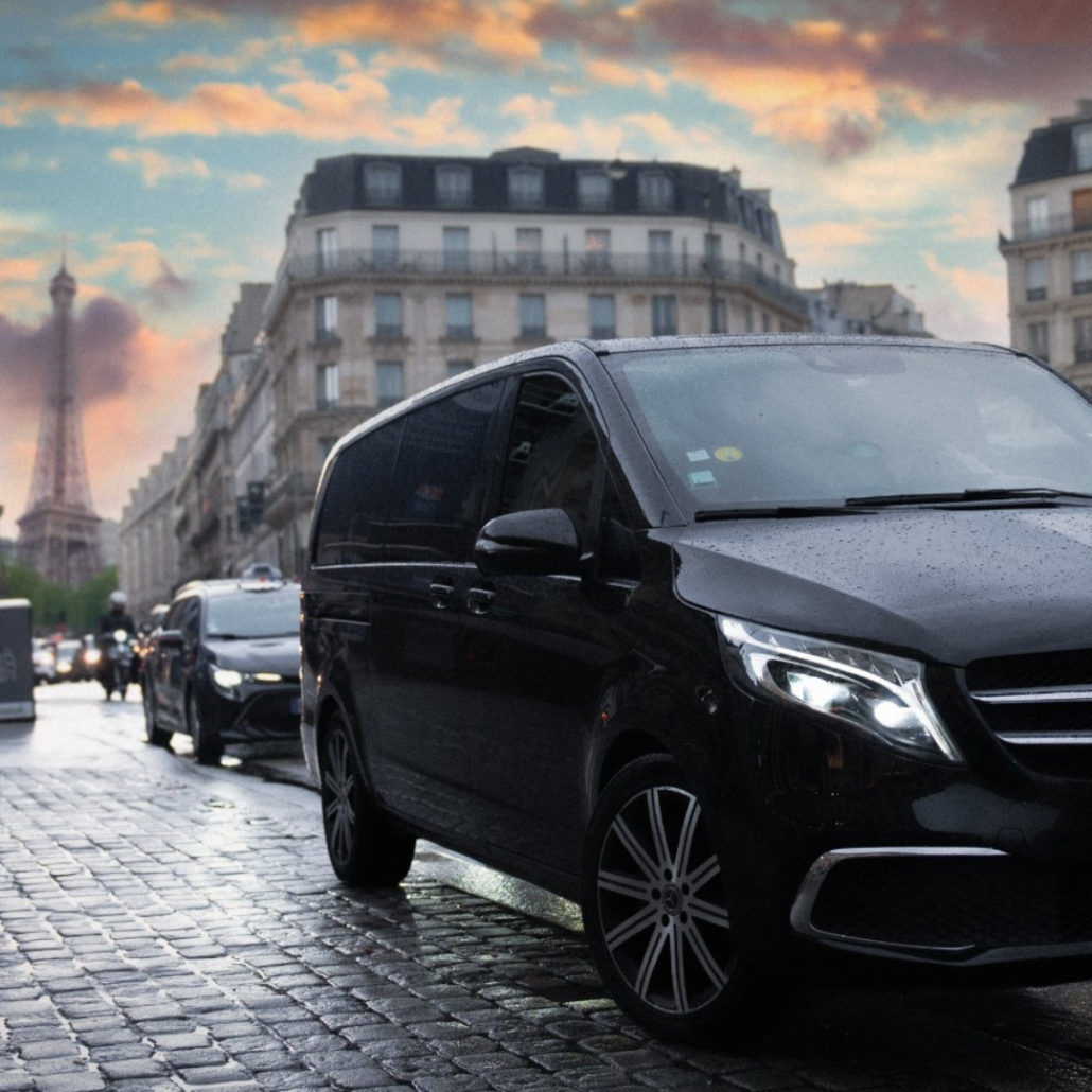 Professional driver Orly Airport Paris transfer Dream Disney Transfer